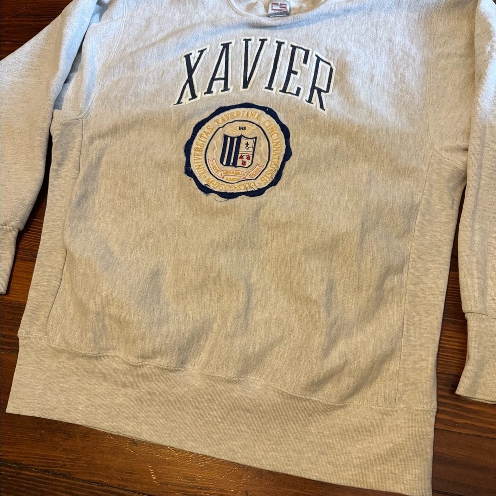 #575 VERY VINTAGE 1980s XAVIER MUSKETEERS Gray Crewneck Sweater. - Picture 2 of 16